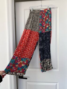 Women’s Natural Life S Patchwork Floral Pants - Multicolor